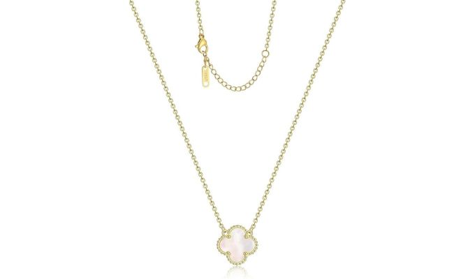 AIPPK Clover Pendant Necklace