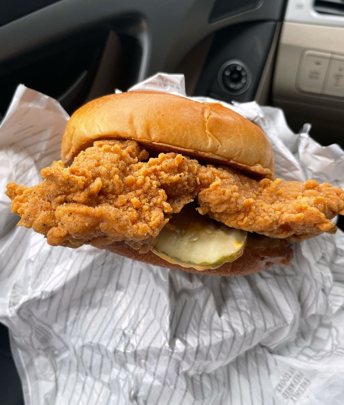best fast food spicy chicken sandwiches: kfc spicy chicken sandwich