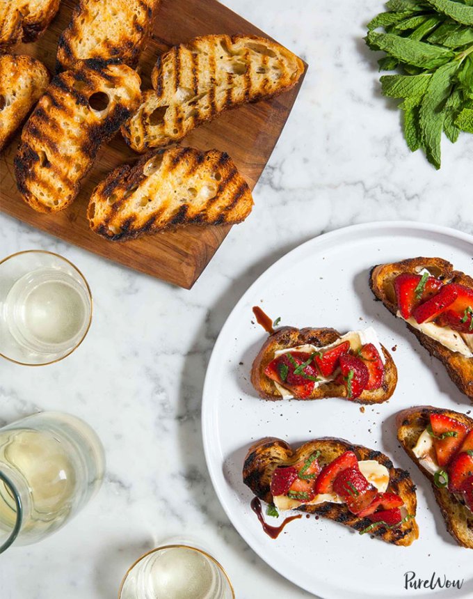 easy snacks to make at home: grilled cheese crostini