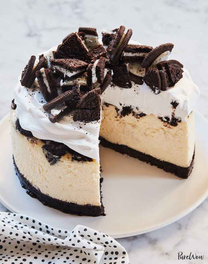 high-protein desserts: slow cooker oreo cheesecake